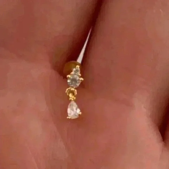18k Gold Crystal Tear Drop Dangle Cartilage Earring 

Brand New - Picture 3 of 4